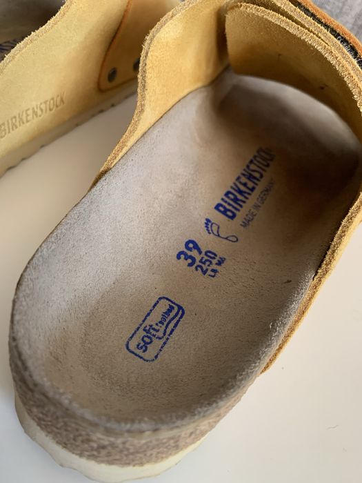 Birkenstock Женские шлепки жовтого цвета Розмер  39