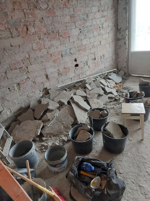 Skuwanie tynków, kafelek, posadzek, wyburzanie ścian, wynoszenie gruzu
