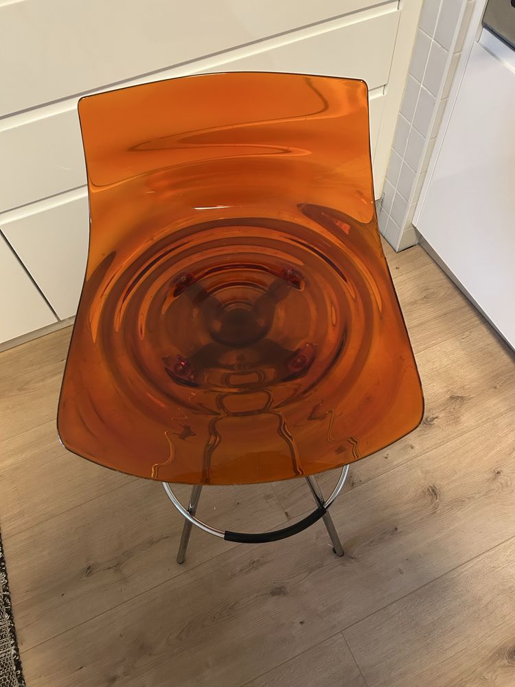 2 bancos altos Calligaris L’eau laranja