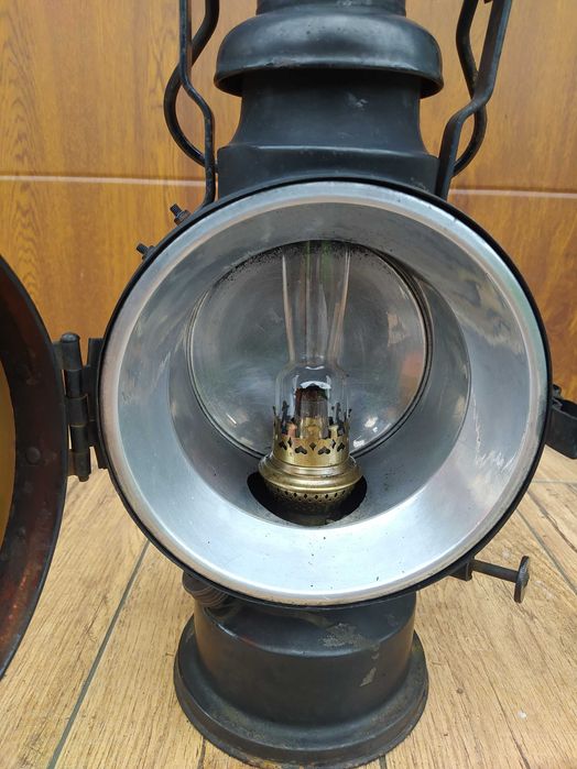 Lampa kolejowa naftowa sygnowana J. C. Giessing