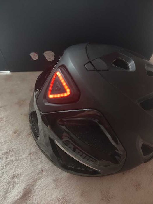 Kask rowerowy z LED Abus Urban-I 3.0 r. M (52-58cm)