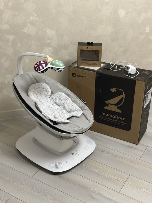 Крісло-гойдалка 4moms mamaRoo 5.0 Grey Classic