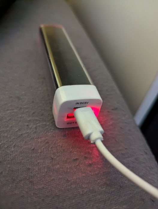 Powerbank LED ok. 4000mah + KABEL