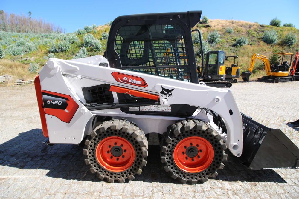 Bobcat Mini Carregador  S450 como nova