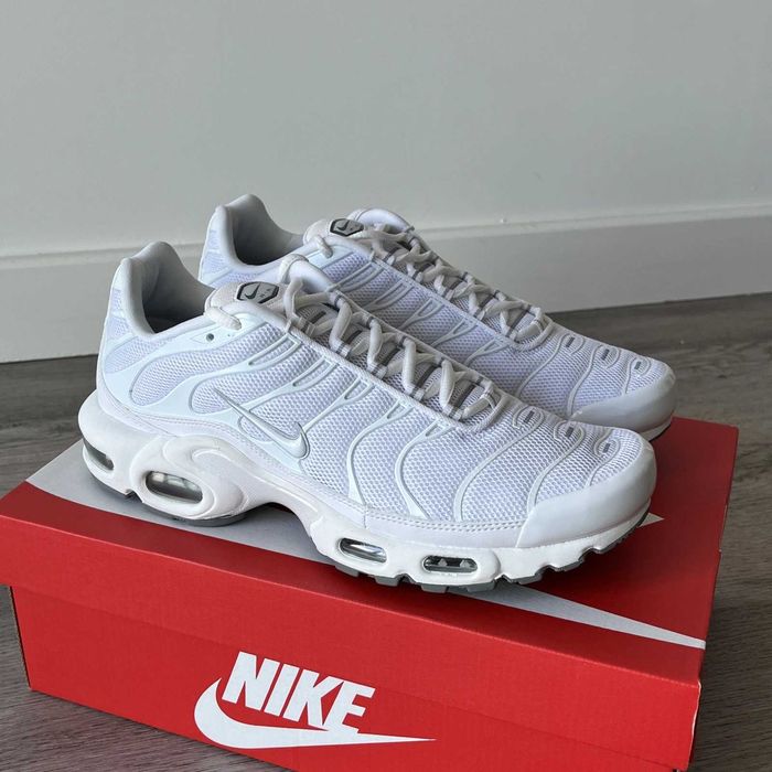 Buty sportowe Nike Air Max TN Plus White R.40