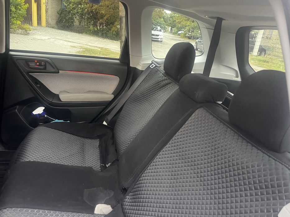 Субару форестер 2016 рік