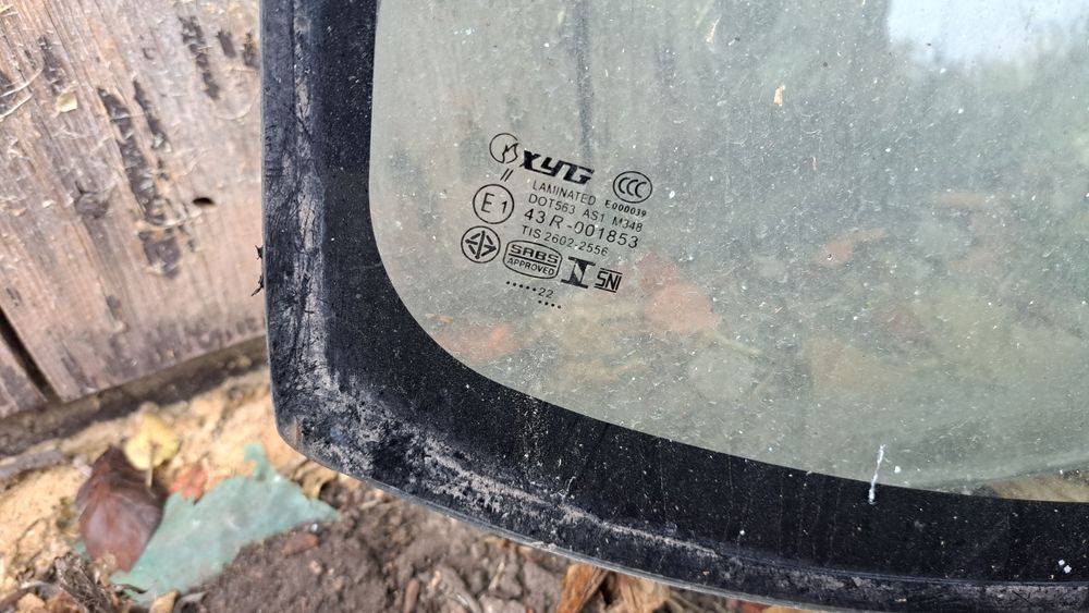 Лобове скло мазда 626 жд mazda gd