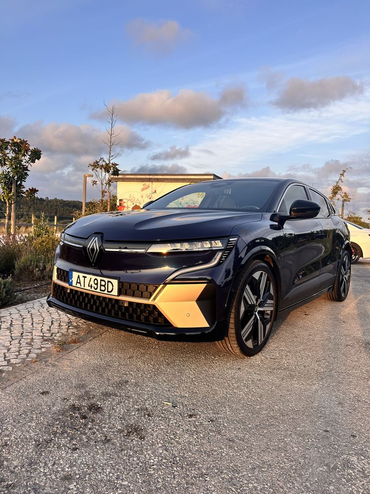 Renault meganE-TECH EV60 220hp