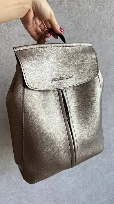 Сумки клатчі рюкзак