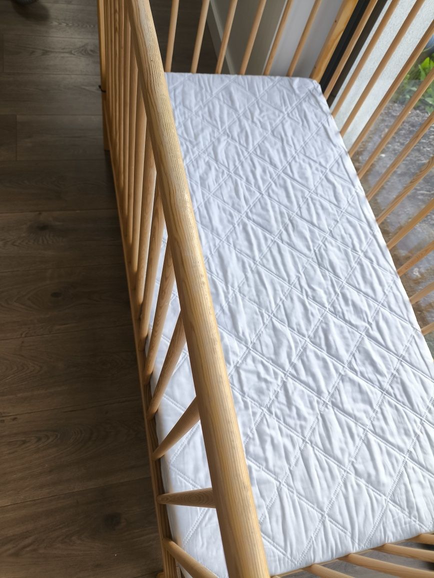Łóżeczko dziecięce 120x60 cm sosnowe w kolorze naturalnym + Materac
