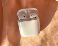 Продам оригінал AirPods 2 Есть Чек и Гарантия офиц. Apple + Lightning!