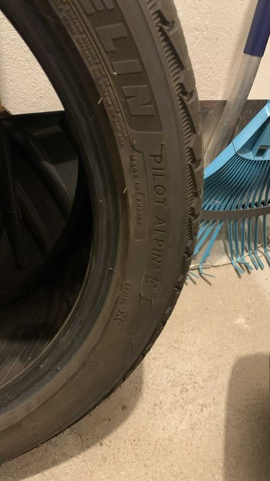 Opony używane zimowe Micheline Alpin 5  rozmiar 225/45/19