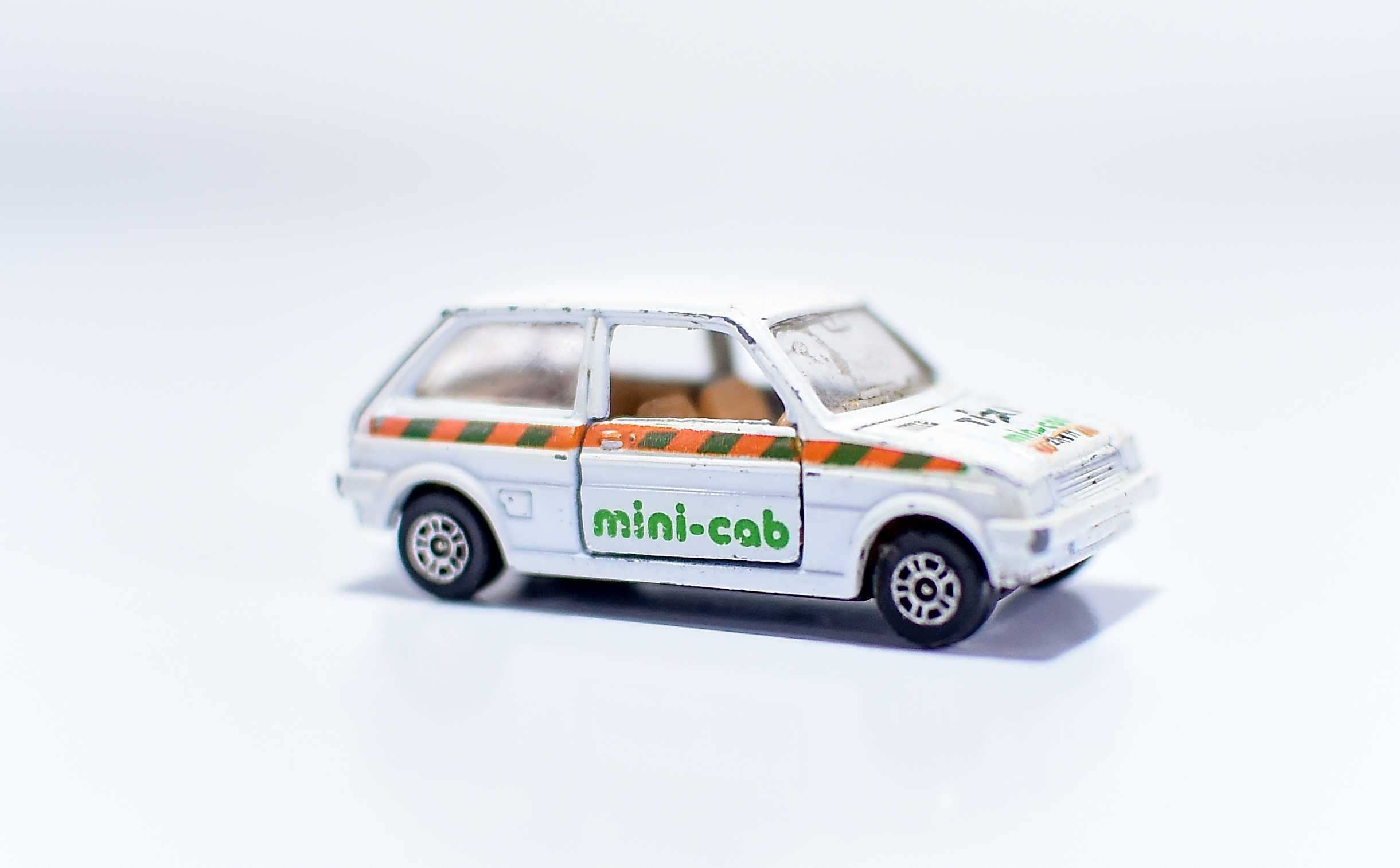 Auto Kolekcjonerskie - CORGI - Austin Mini Metro