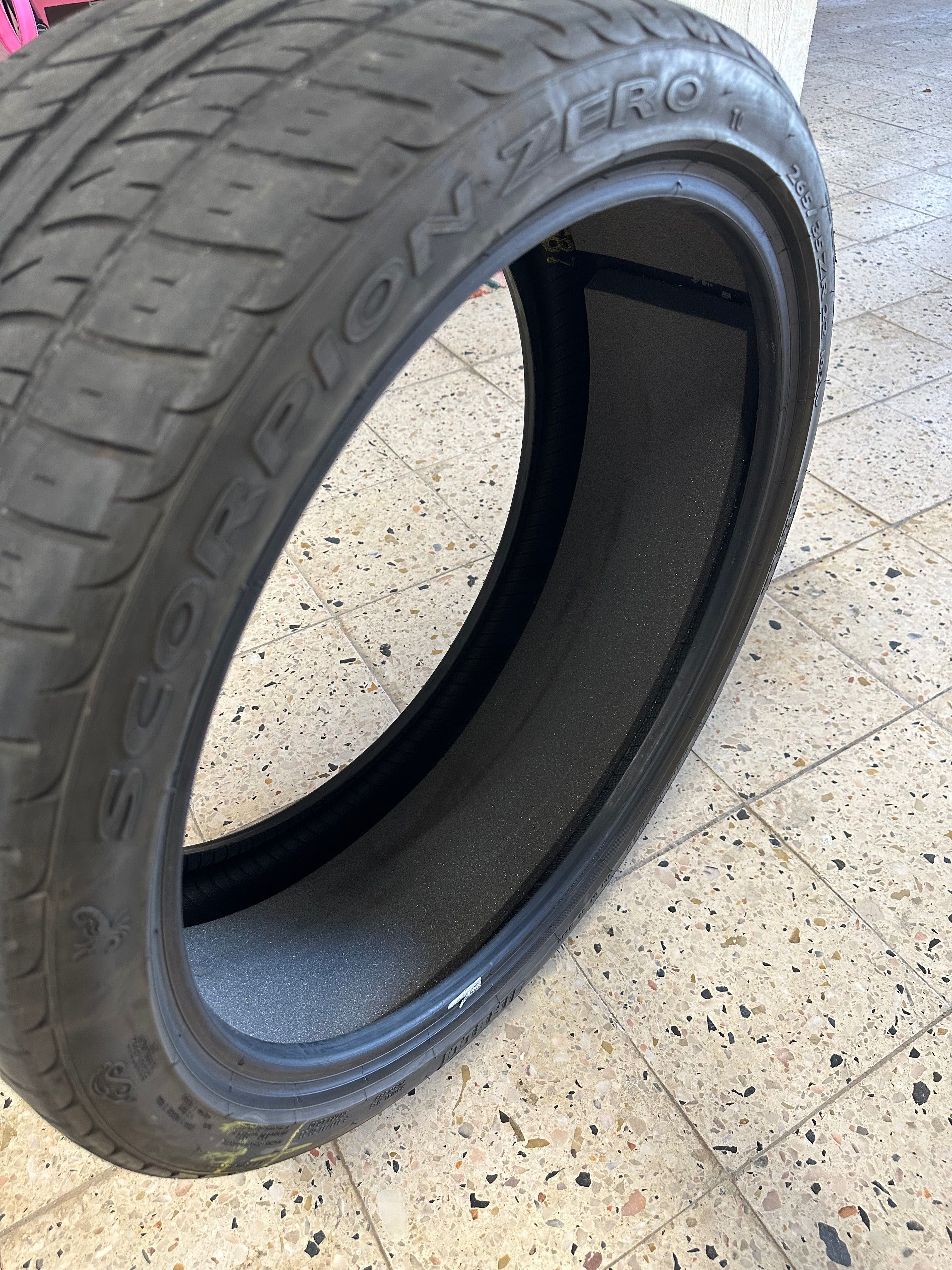 Pneu Pirelli Scorpion Zero 265/35ZR22 102W (EV T0) usado