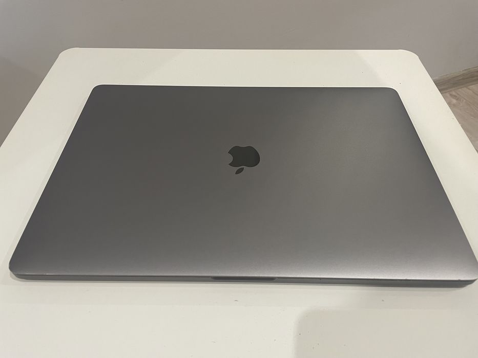 Laptop Apple MacBook Pro A2141 i9 1 TB 32GB