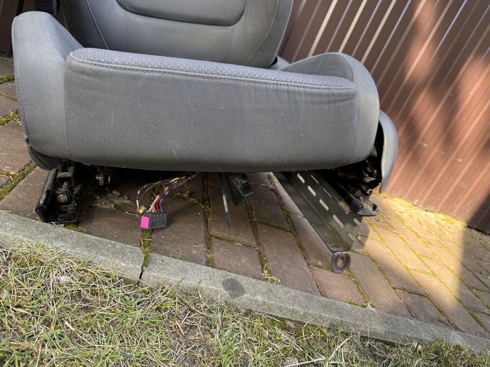 Fotele przód VW Golf 5 / Suzuki Vitara 1