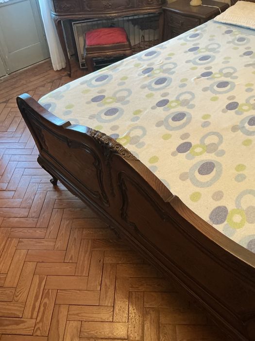 Mobília completa de quarto de madeira