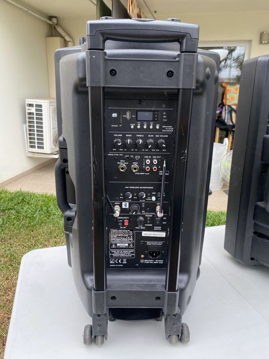 Conjunto de colunas de som