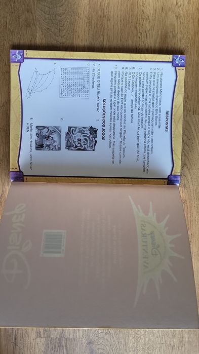 Livro com história e actividades