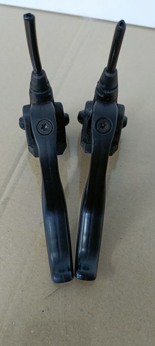 Klamki Magura MT2 . Prawa i Lewa