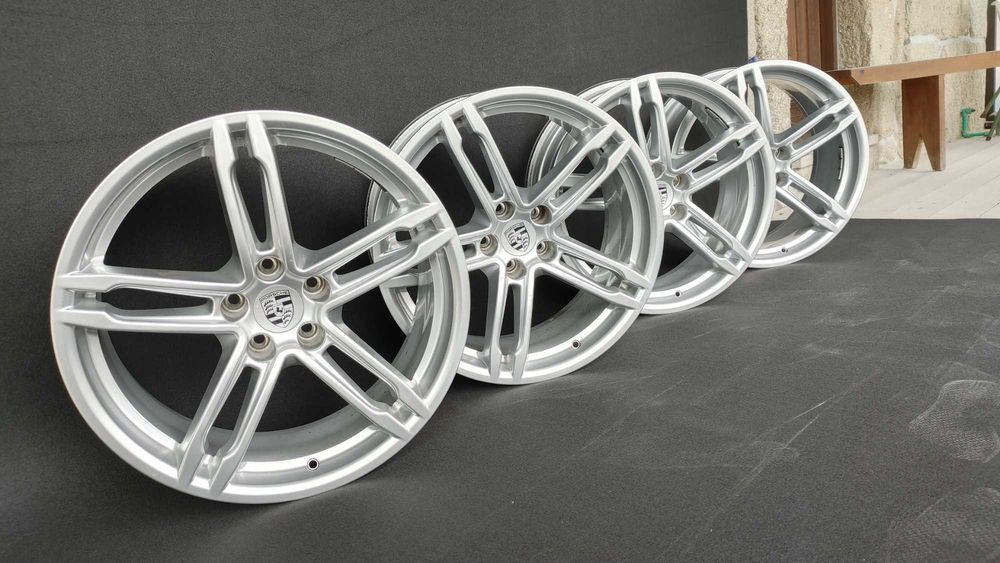 Jante 19" Porsche Macan Traseira 9J 95B601025BC88Z Genuína