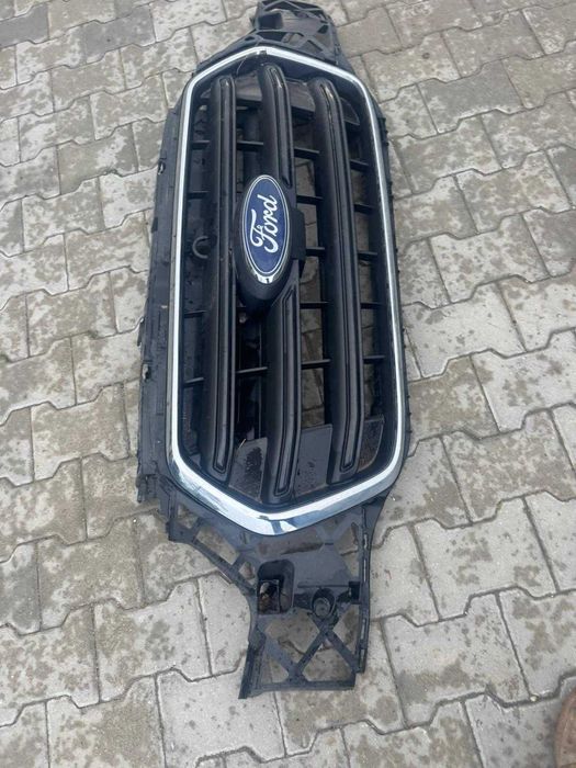 Atrapa-grill-stelarz Ford Transit MK8 Lift bez uszkodzeń