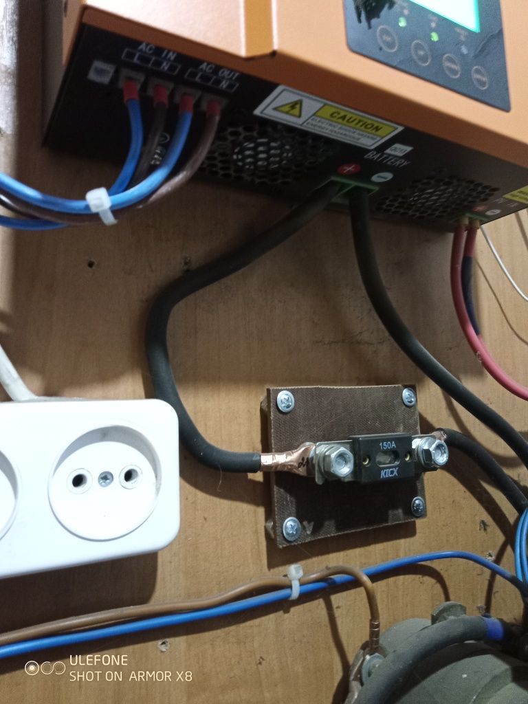 Інвертор PowMr 24v3kw
