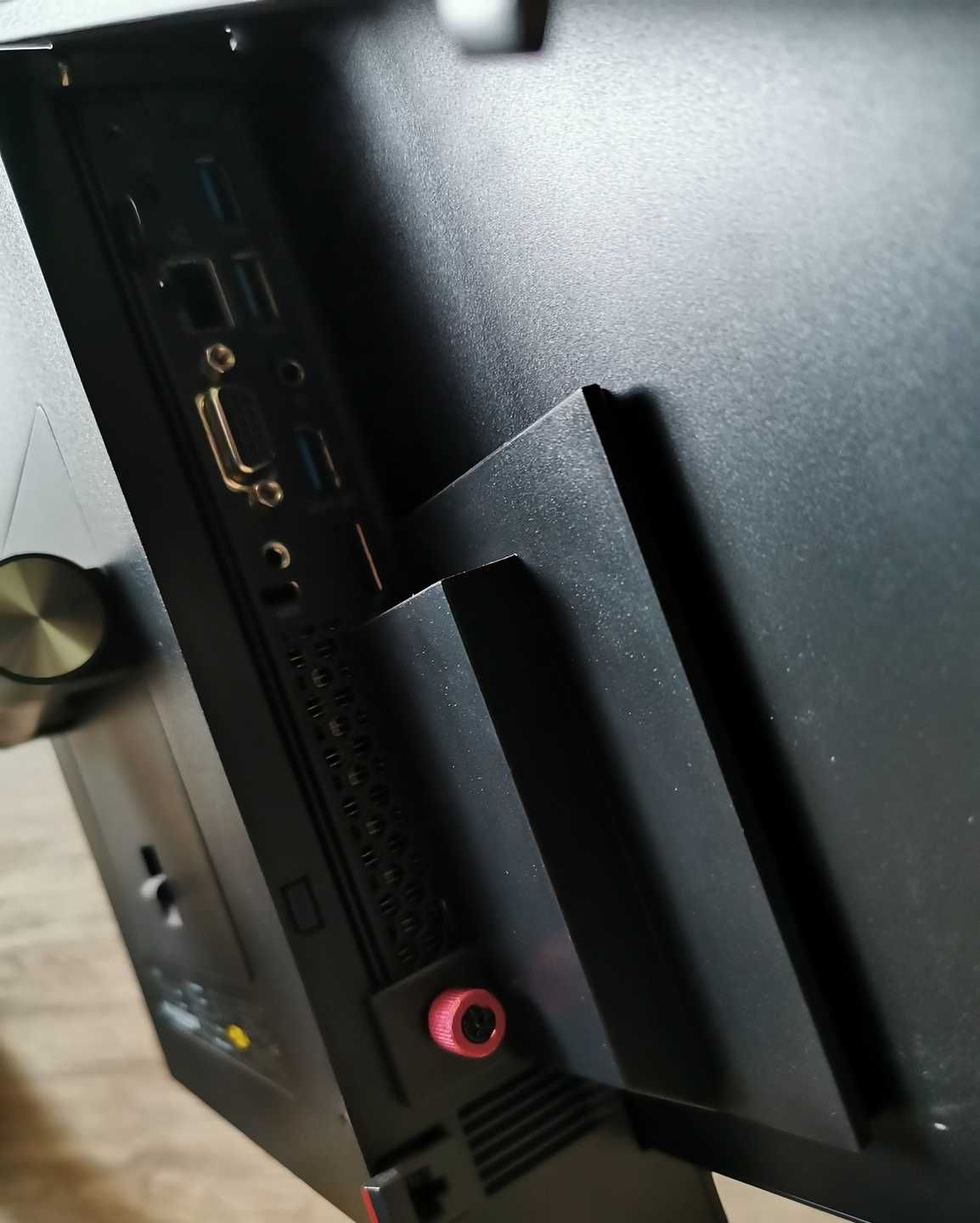 Komputer z monitorem 24" IPS AIO Lenovo I5 8/256GB SSD wifi