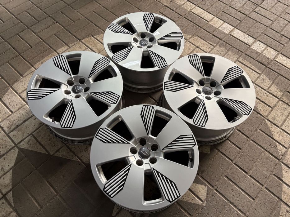 Комплект дисків оригінал R19 Audi e-tron Q5 Q7 Q8 Volkswagen Id4 5x112
