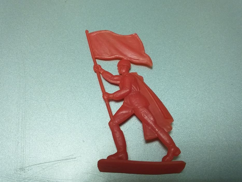 Солдатік солдат ркка з червоним прапором срср