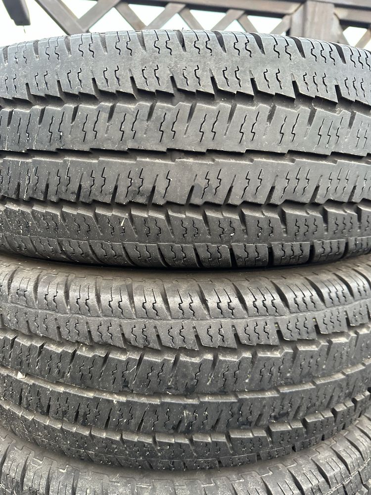 Opona opony 215/75r16c nexen roadian ct8