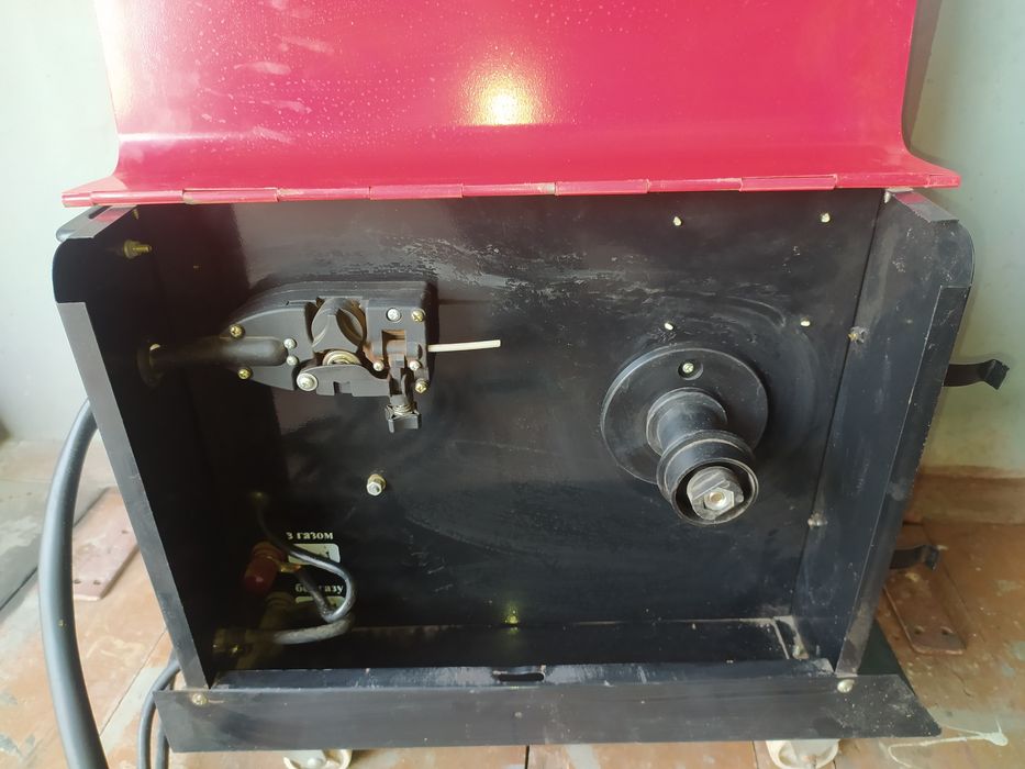 Продам зварювальний напівавтомат