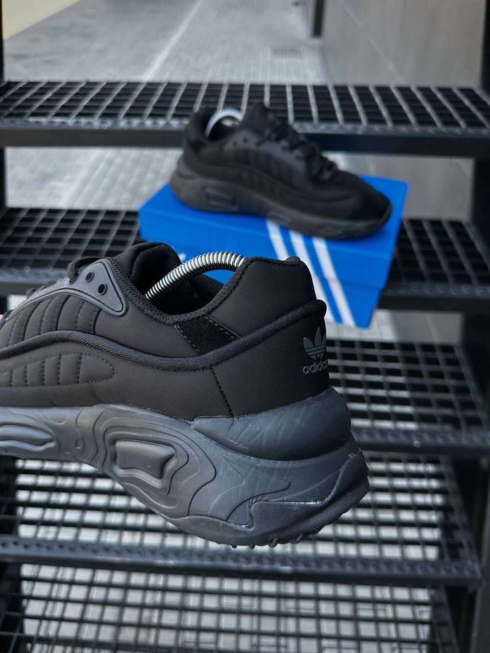 Чоловічі кросівки Adidas Oznova CORDURA