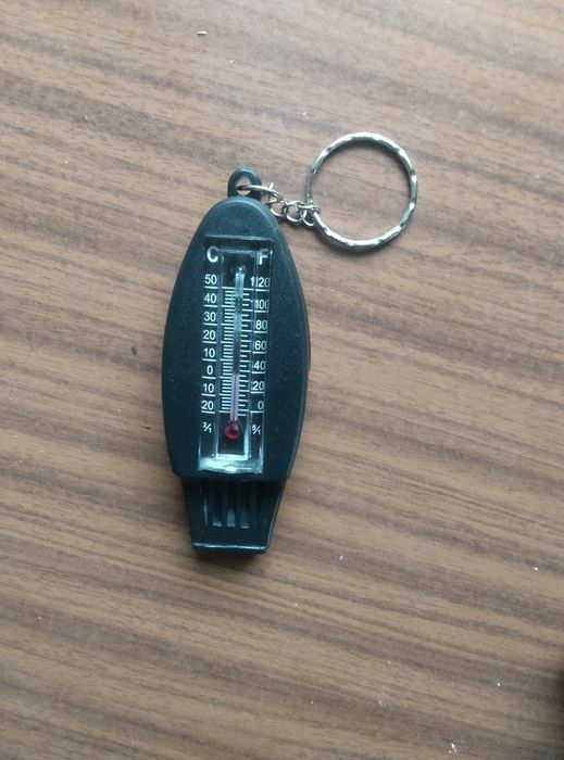 Продам универсальный брелок .