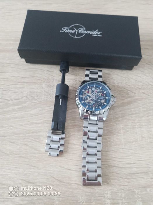 Zegarek szkieletowy automat