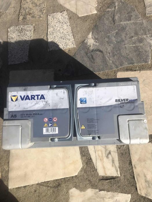 Bateria carro Varta AGM A5 COMO NOVA