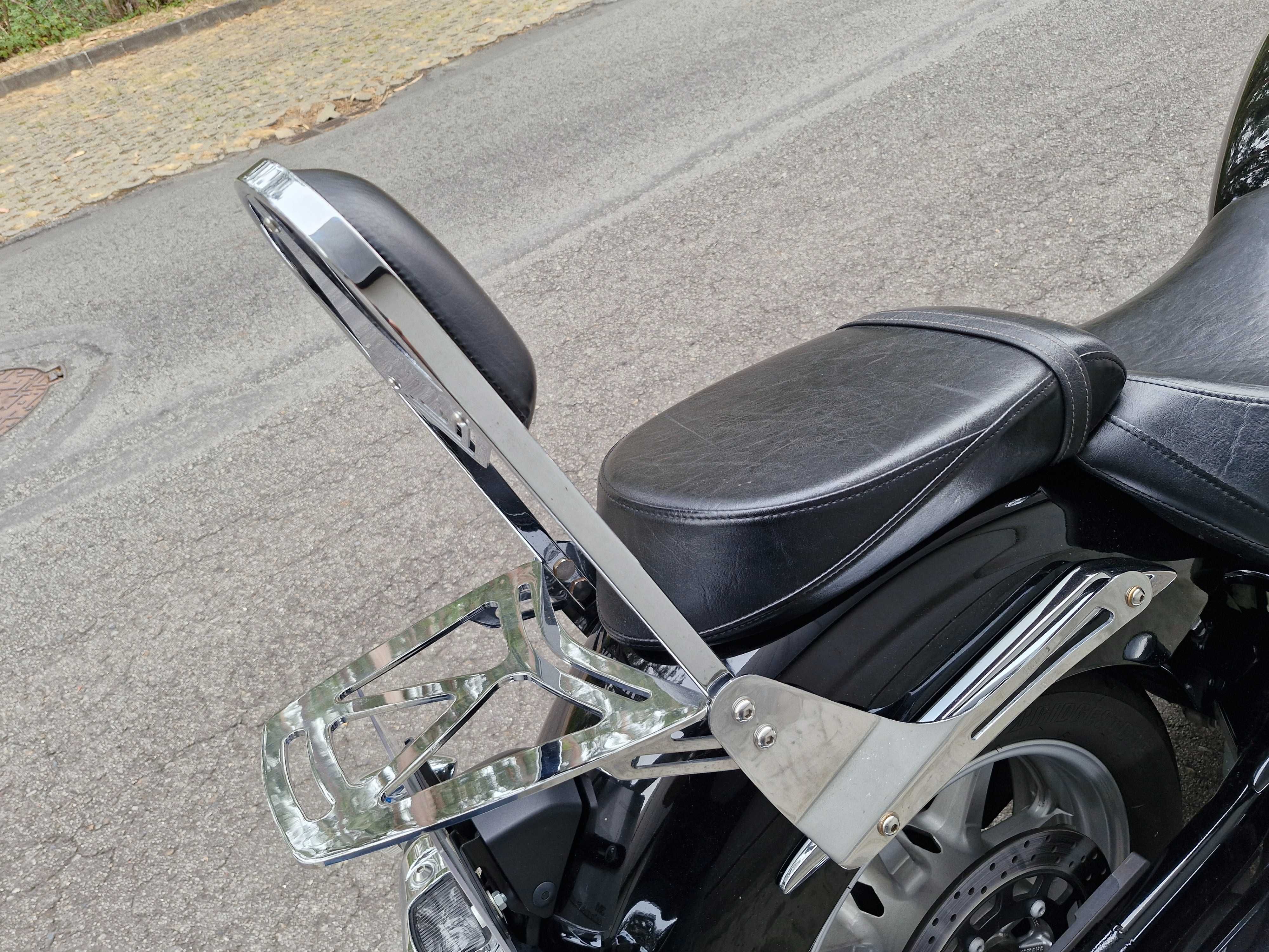 Encosto Sissy Bar Highway Hawk