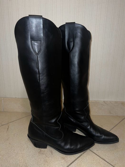 Чорні шкіряні ковбойки