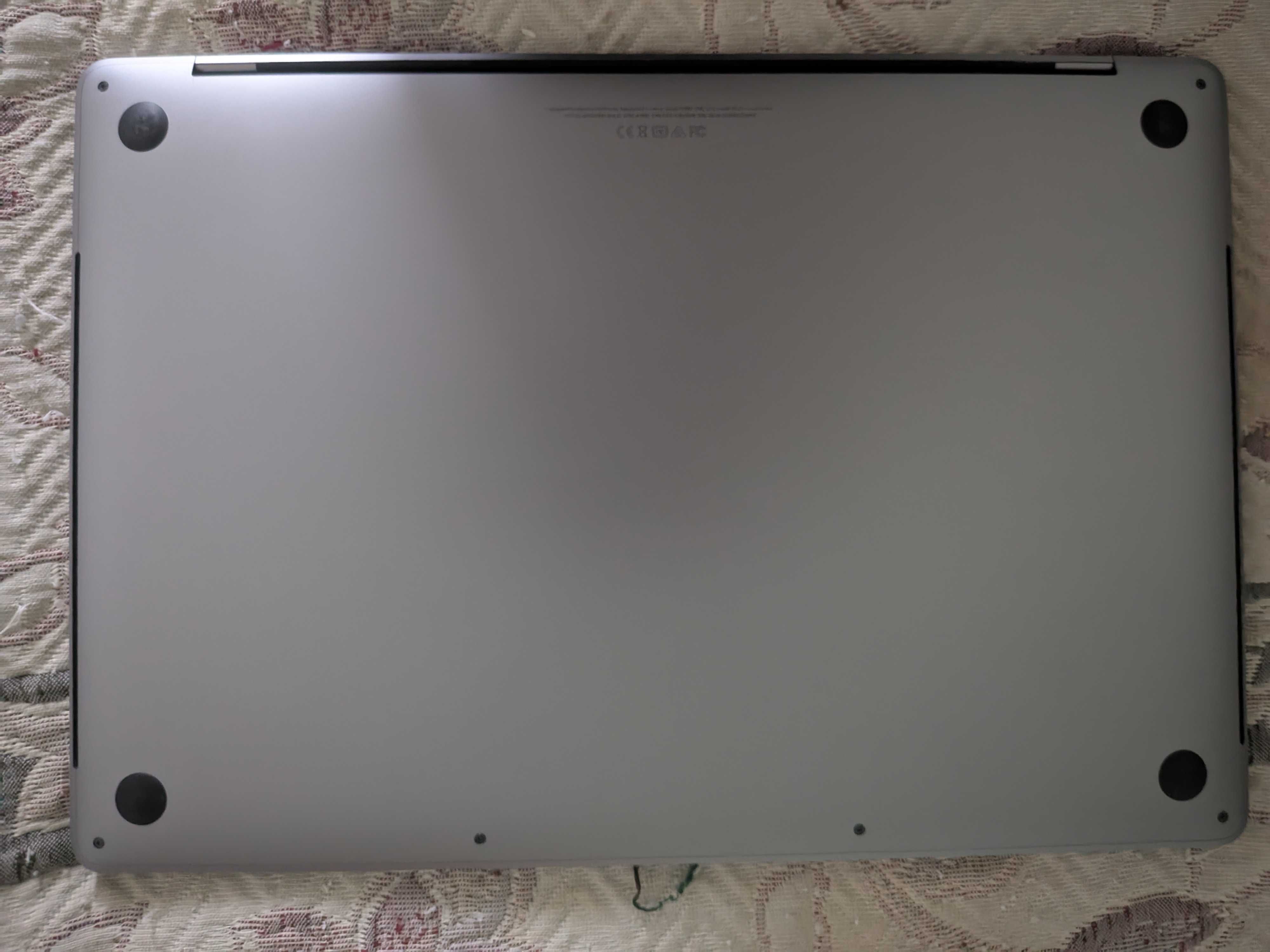 Apple Macbook Pro 2018, 15, 6 core I7, 16Gb,SSD 500Gb, Radeon Pro 555x