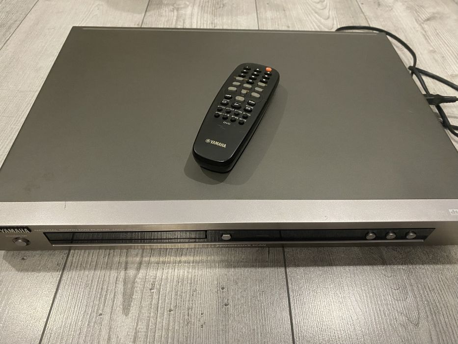 Yamaha  dvd - s557