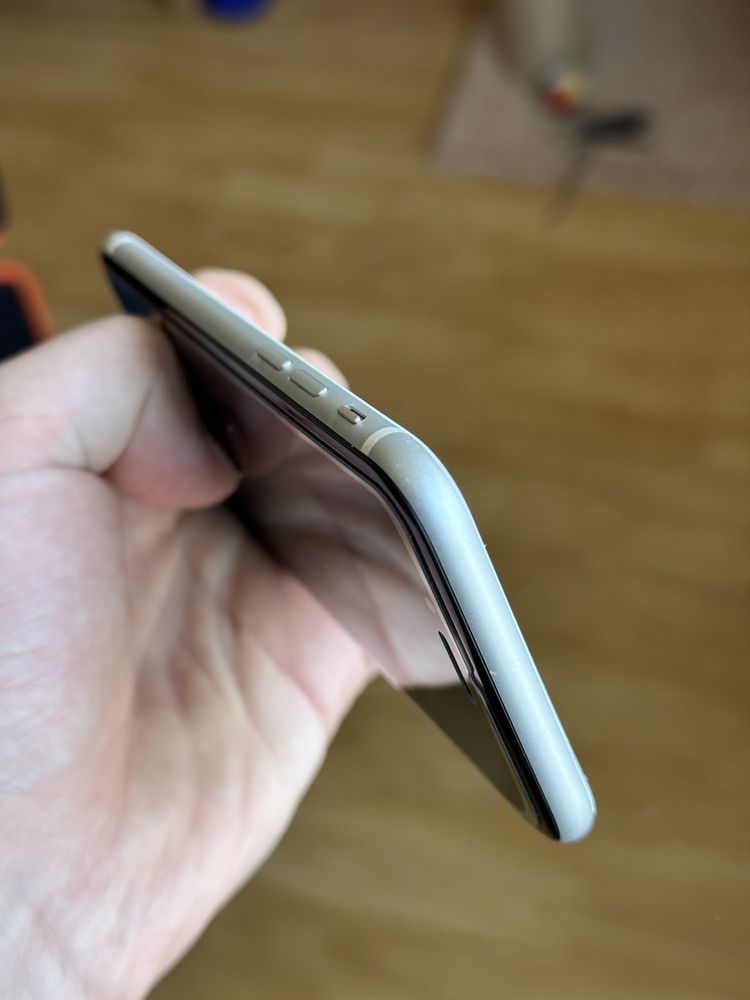 iPhone SE 2022 64Gb Neverlock