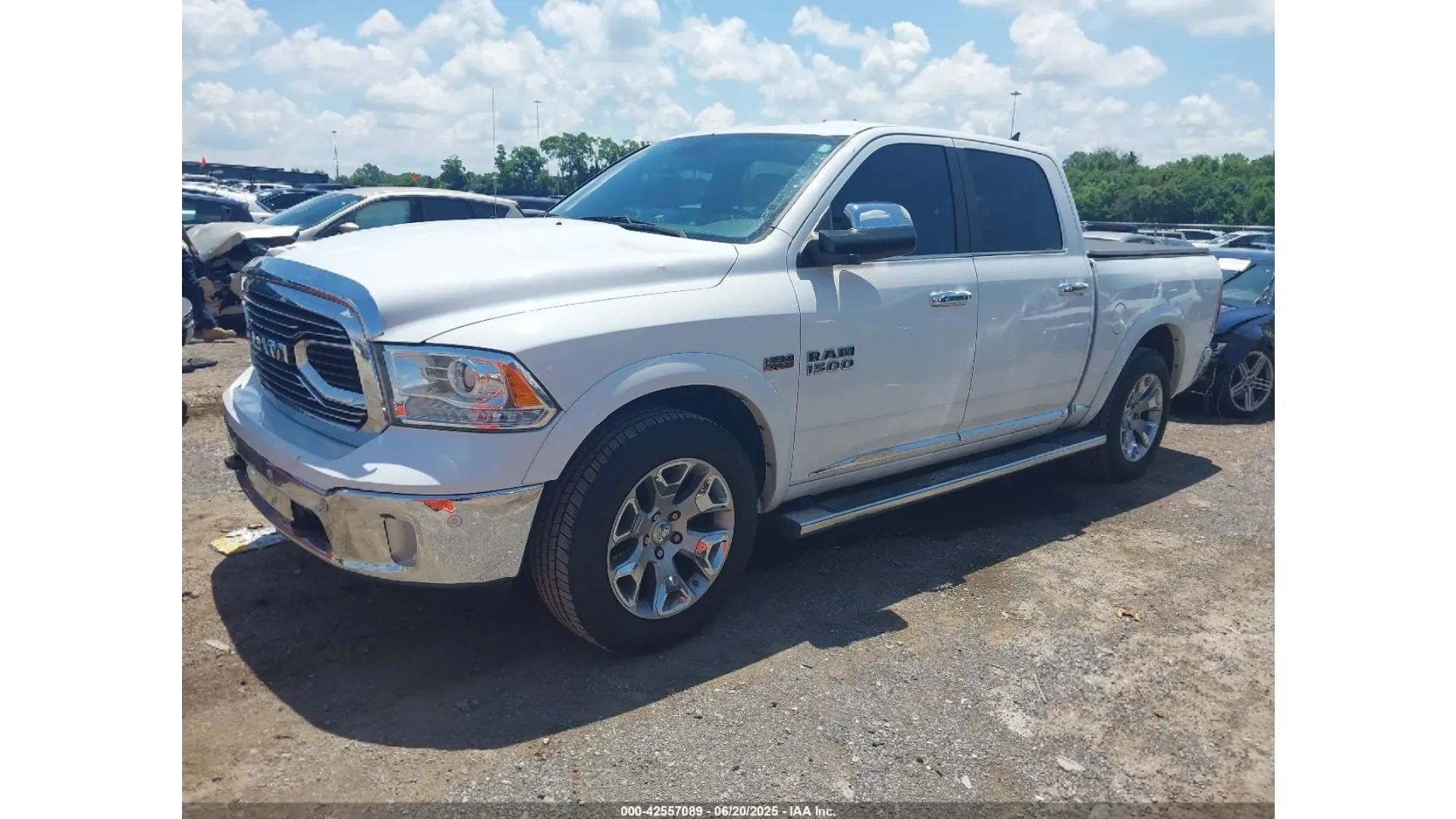 Dodge RAM Limited / 5.7 V8 / Nieduże uszkodzenie / Łatwa naprawa