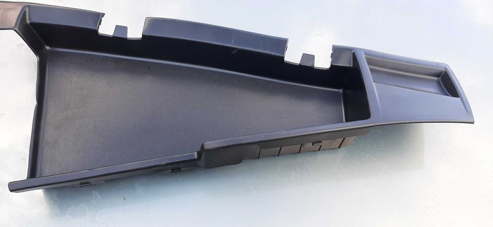 Накладка бардачка внутрішня Citroen c4 picasso 9657816477