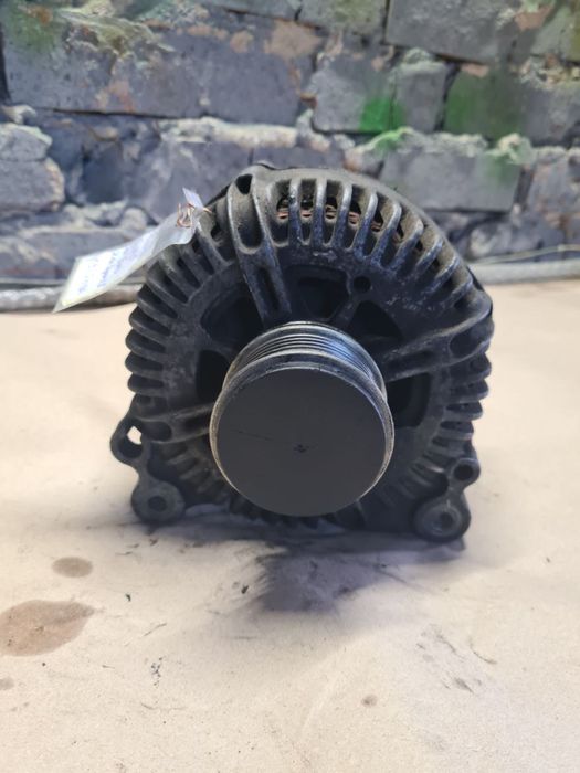 Генератор 021903026L VW Passat b6 Golf 5 Seat Exeo Skoda Super b 180A