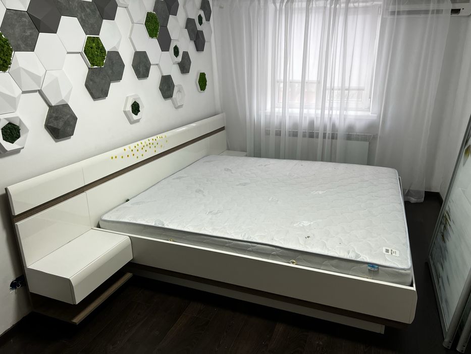 Продам ліжко двохспальне в гарному стані