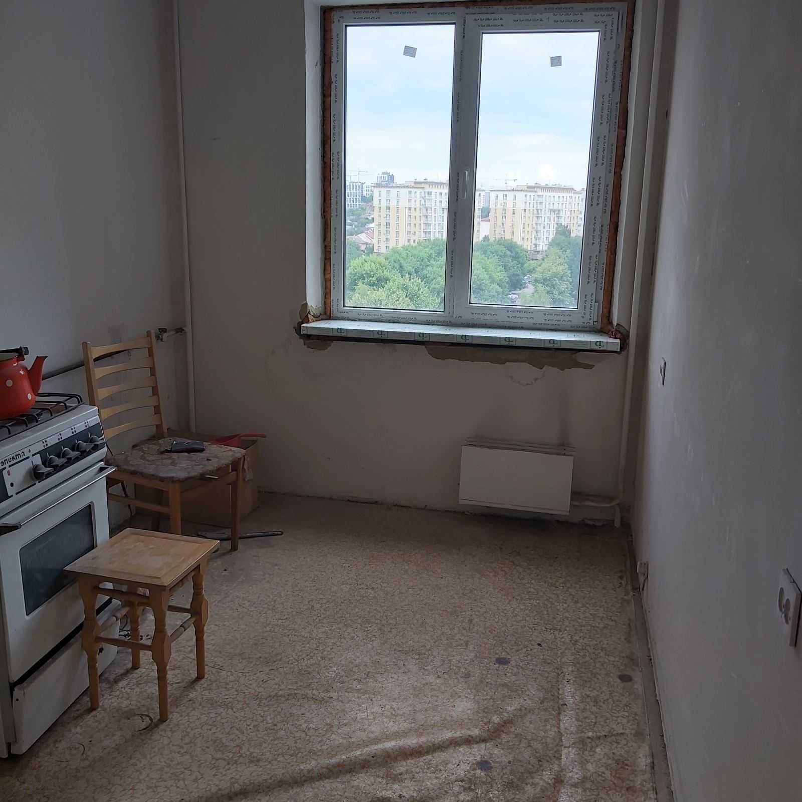 Продаж 3-кімнатної квартири вул. Довженка (Сихів)  8/9п.  Вільна.