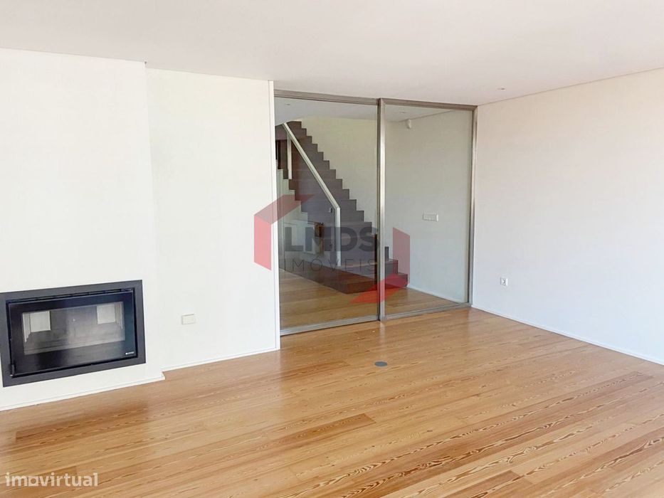 Apartamento T3 Duplex com terraço vistas Rio Douro - Palácio de Cri...