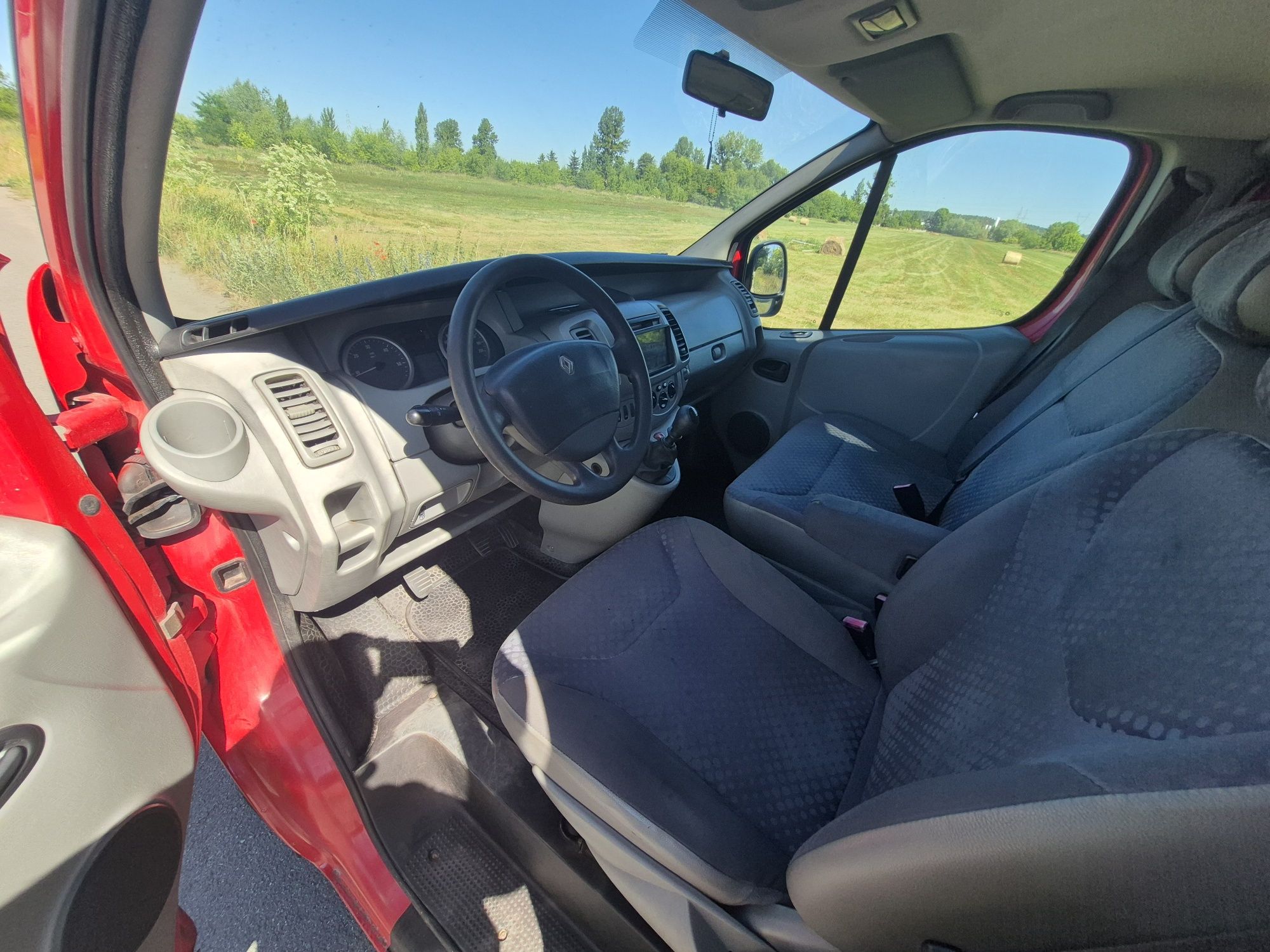 Renault Trafic Long 9os 2,0 115KM klima sprawna 9osobowy zamiana