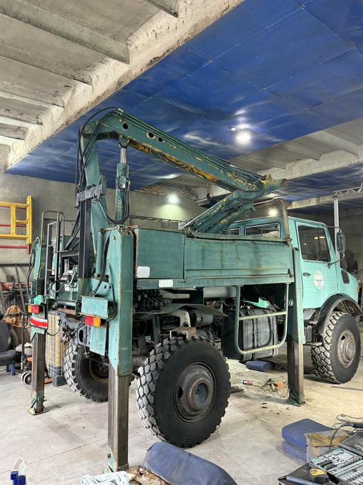 Маніполятор знятий з mercedes unimog.