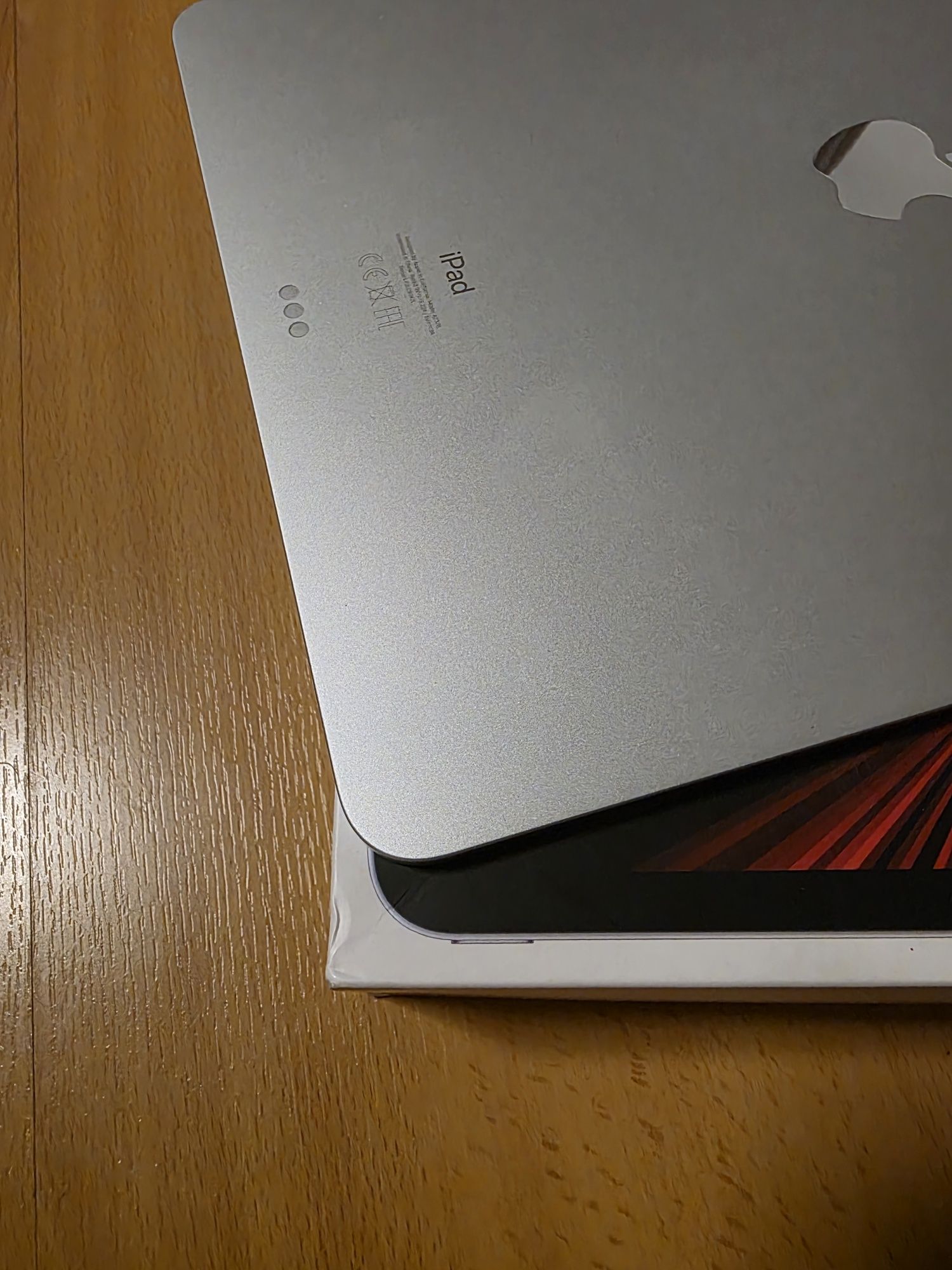 iPad Pro 12.9 5a geração M1 como novo